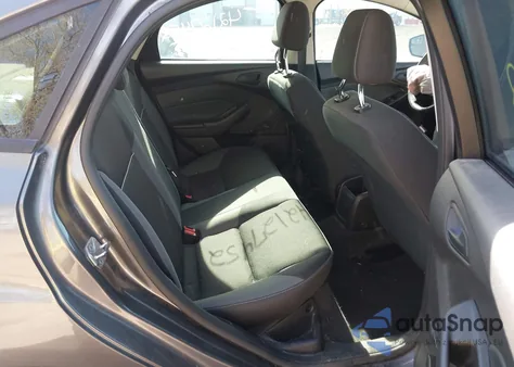 2014 Ford Focus S z USA, uszkodzony, nr VIN 1FADP3E28EL427561